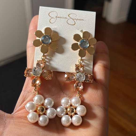 OS Gold embellished Jessica Simpson dangle earrings. - Picture 3 of 4